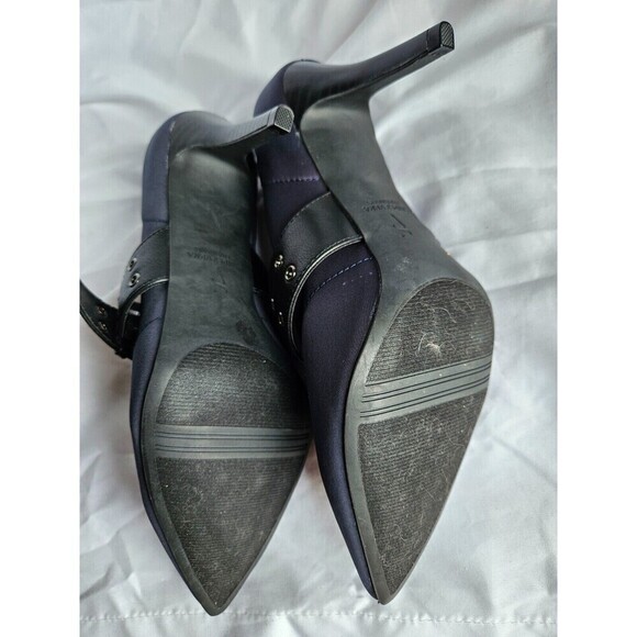 Y2K Vera Wang Pointed Toe Kitten Heels 7 1/2 M Strap On Navy & Black - Picture 5 of 7